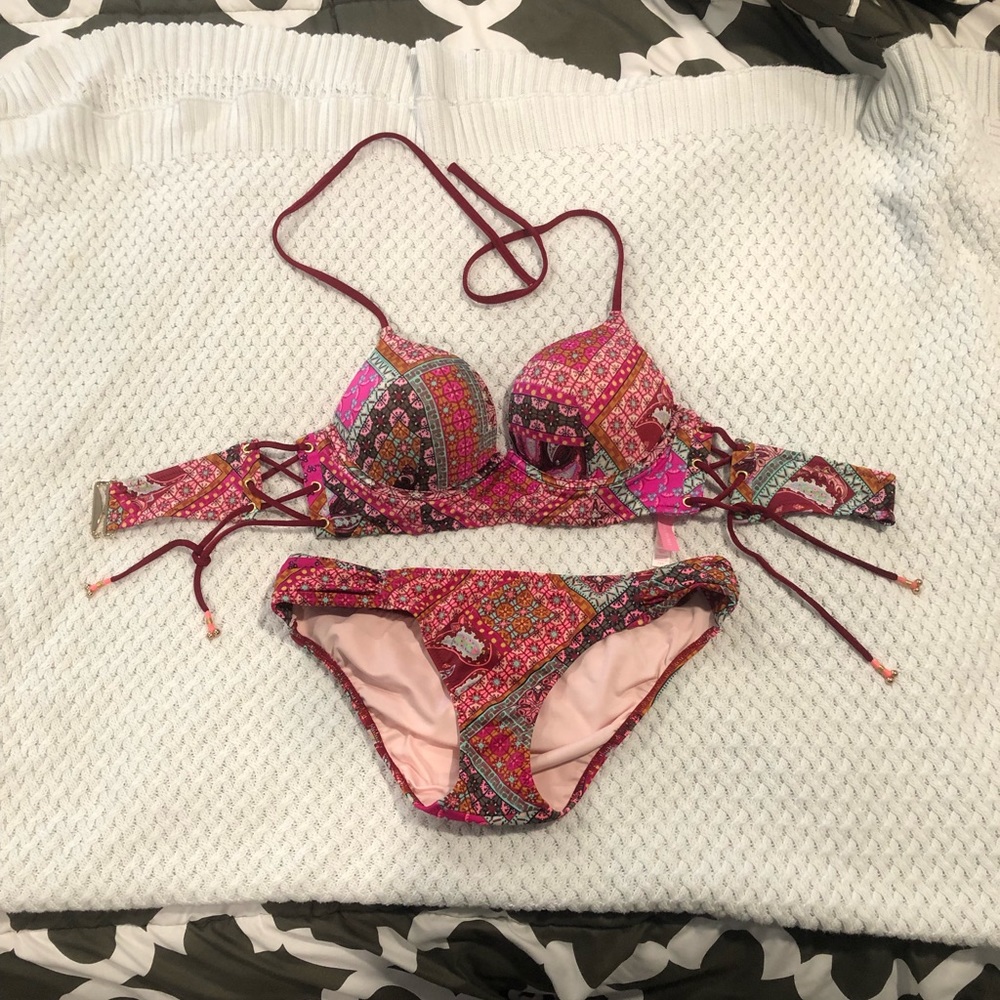 Victoria’s Secret Bombshell Binkini 34A and size Small bottoms